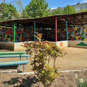 E o plăcere să privești ograda grădiniței — creșă nr.188